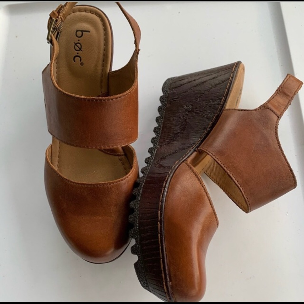 b.o.c. Tan Leather Platform Clogs 8M